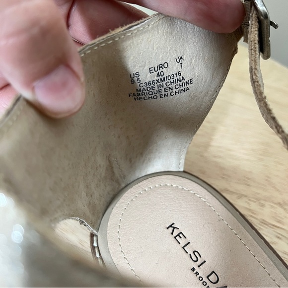 Kelsi Dagger gold sandals - Picture 8 of 11